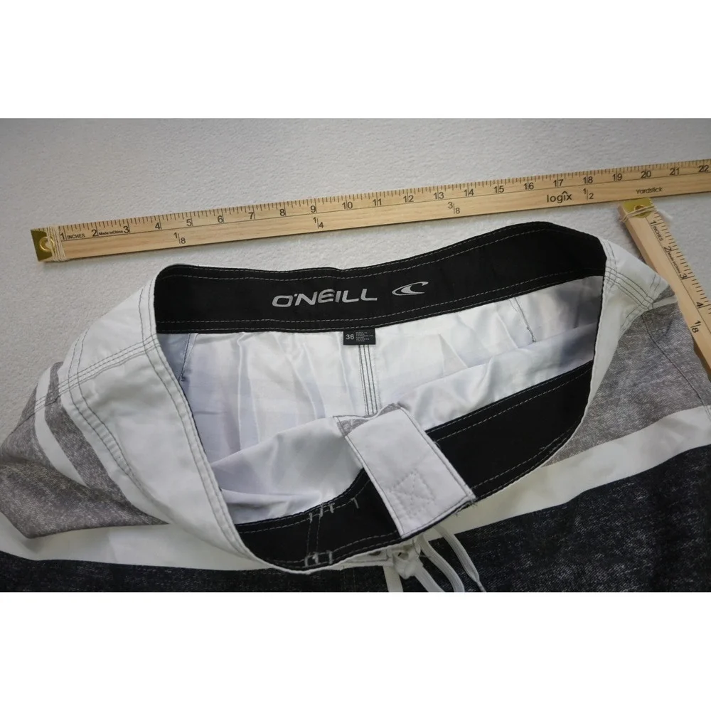 O'Neill Board Shorts Men 36 Black Multi Stripe Surf Swim Trunks Excellent
